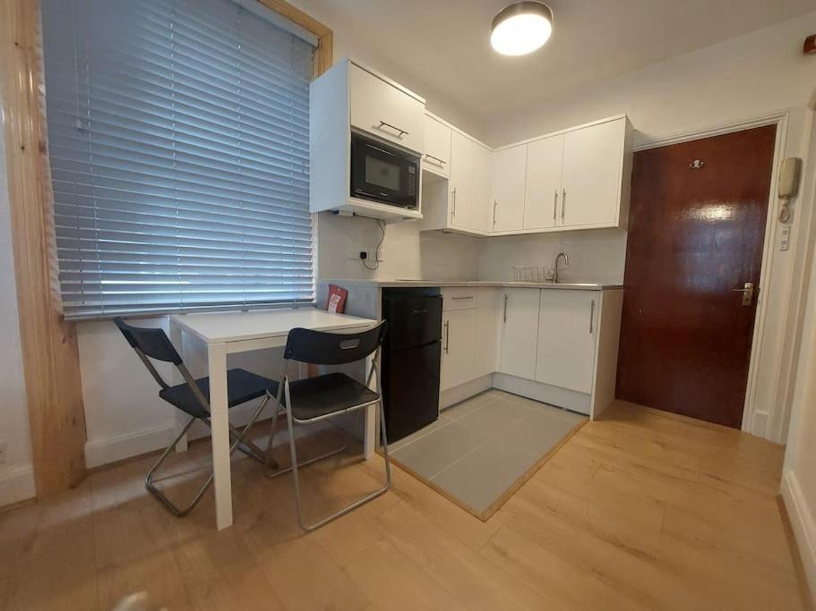 Newly Refurbished Studio Londyn Zewnętrze zdjęcie