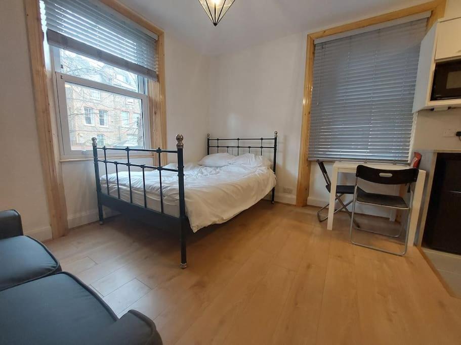 Newly Refurbished Studio Londyn Zewnętrze zdjęcie
